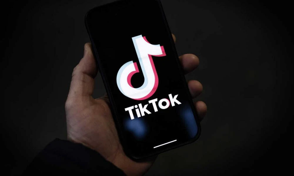 TikTok: Ποιες θα ήταν οι οικονομικές και πολιτικές συνέπειες που θα προκαλούσε μια πιθανή του απαγόρευση στις ΗΠΑ